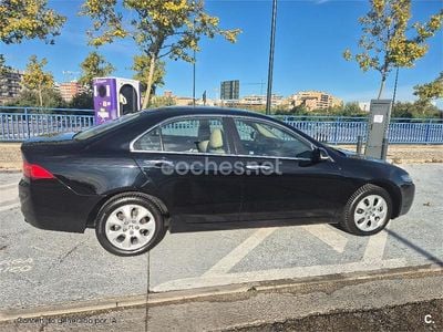 Negro Usado 2005 Honda Accord Executive Berlina | 5990 € (Un poco caro)