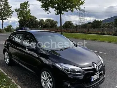 Usado Renault Mégane Life 95 CV (69 kW) 2014 Negro Berlina