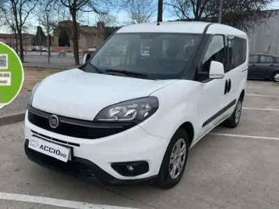 Usado Fiat Doblò 95 CV (69 kW) 2021 Blanco Monovolumen