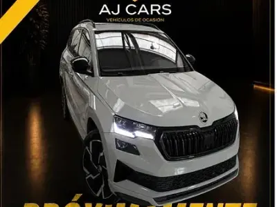 Usado Skoda Karoq SportLine 150 CV (110 kW) 2023 Gris / plata SUV