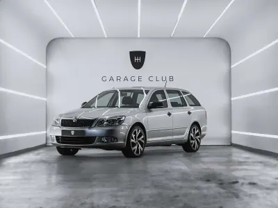 Usado Skoda Octavia Ambition 122 CV (89 kW) 2012 Gris / plata Familiar