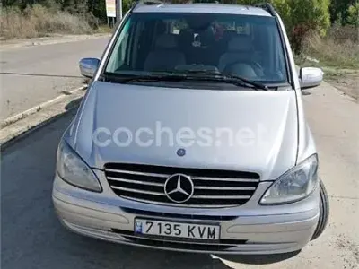 Usado Mercedes Viano 150 CV (110 kW) 2010 Marrón Monovolumen