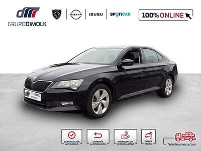 Usado Skoda Superb Style 150 CV (110 kW) 2018 Negro Familiar