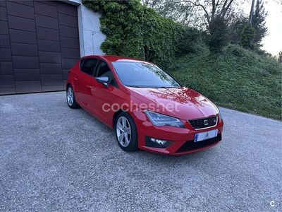 Usado Seat Leon ST FR 150 CV (110 kW) 2013 Rojo Familiar