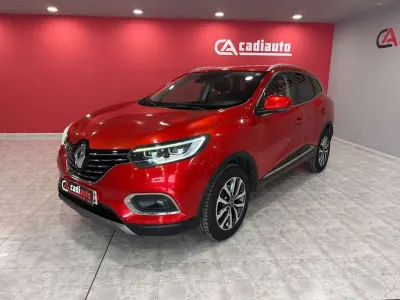 Usado Renault Kadjar Intens 140 CV (102 kW) 2019 Burdeos SUV