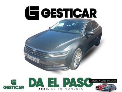Usado VW Passat Sportline 150 CV (110 kW) 2019 Gris Berlina