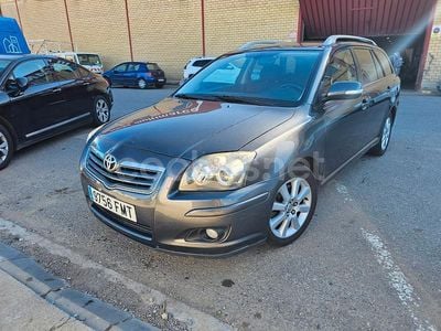 Gris / plata Usado 2007 Toyota Avensis Sol Familiar | 4500 € (Precio justo)