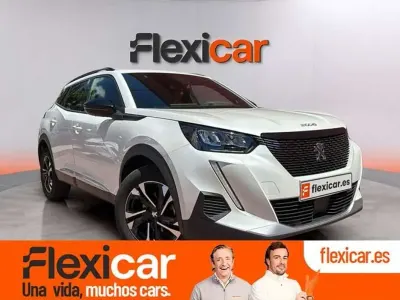 Usado Peugeot 2008 Allure 131 CV (96 kW) 2023 Blanco SUV