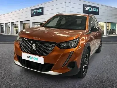 Usado Peugeot 2008 Allure 130 CV (95 kW) 2022 SUV