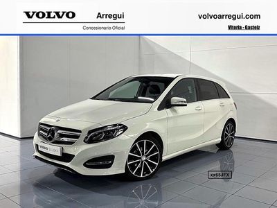 Blanco Usado 2015 Mercedes B180 AMG line Monovolumen | 15.990 € (Un poco caro)