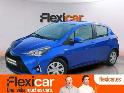 Usado Toyota Yaris Hybrid Business Edition 116 CV (85 kW) 2020 Azul Utilitario