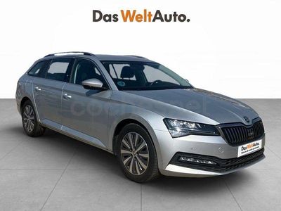 Usado Skoda Superb Ambition 150 CV (110 kW) 2021 Gris / plata Familiar