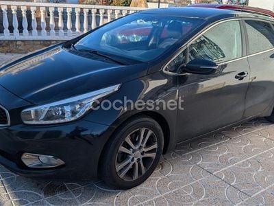 Usado Kia Ceed GT 128 CV (94 kW) 2015 Negro Berlina