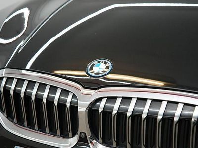 Usado BMW 320e Comfort Edition 204 CV (150 kW) 2021 Negro Familiar