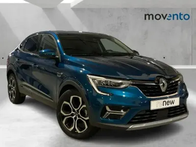 Begagnad Renault Arkana Techno 140 HK (102 kW) 2022 Blå SUV