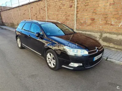 Usado Citroën C5 Seduction 112 CV (82 kW) 2012 Negro Familiar