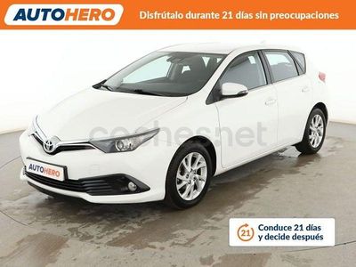 Usado Toyota Auris Active 116 CV (85 kW) 2017 Blanco Berlina