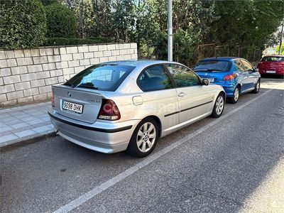 Beige Usado 2005 BMW 320 Berlina | 2700 € (Precio justo)