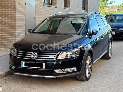 Usado VW Passat Alltrack 177 CV (130 kW) 2014 Negro Familiar