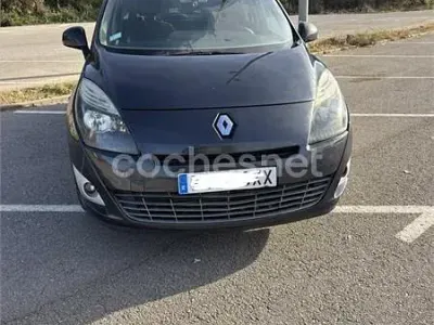 Usado Renault Scenic E-Tech Bose Edition 130 CV (95 kW) 2010 Negro Monovolumen