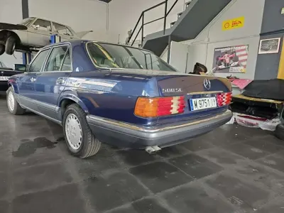 Usado Mercedes 500 SE 245 CV (180 kW) 1988 Azul Berlina