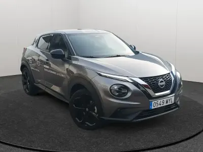 Usado Nissan Juke Tekna 114 CV (83 kW) 2025 Gris / plata SUV