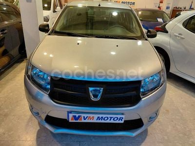 Gris / plata Usado 2015 Dacia Logan MCV Lauréate Familiar | 5900 € (Buen precio)