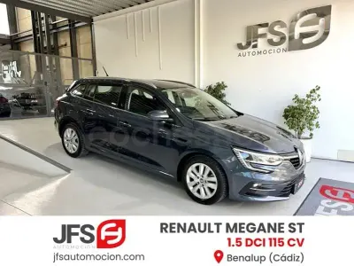 Usado Renault Mégane GrandTour Zen 115 CV (84 kW) 2021 Gris / plata Familiar