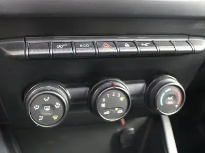 Usado Dacia Duster Essentiel 100 CV (73 kW) 2020 Gris SUV