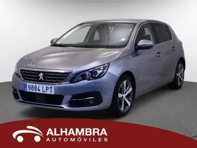 Usado Peugeot 308 Active 130 CV (95 kW) 2021 Gris / plata Berlina