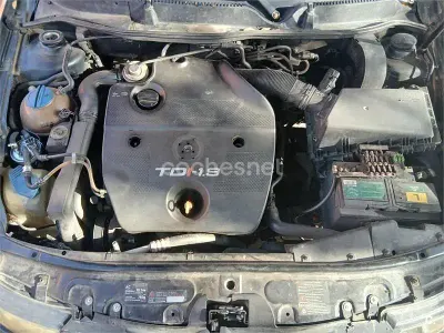 Usado Seat Leon 110 CV (80 kW) 2000 Negro Utilitario