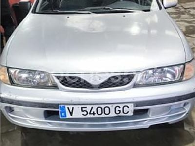 Usado Nissan Almera 75 CV (55 kW) 1998 Gris / plata Berlina
