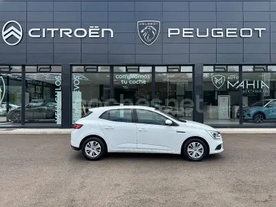 Usado Renault Mégane Life 95 CV (69 kW) 2018 Blanco Berlina