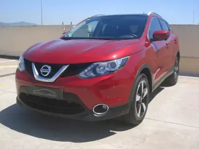 Usado Nissan Qashqai N-Connecta 163 CV (119 kW) 2016 Granate SUV