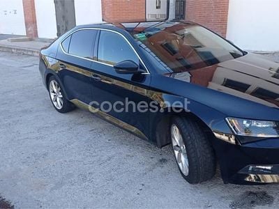 Negro Usado 2017 Skoda Superb Berlina | 6900 €
