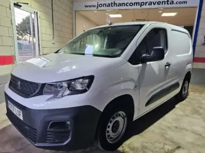 Usado Peugeot Partner Premium 75 CV (55 kW) 2021 Blanco Monovolumen