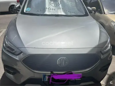 Usado MG ZS Luxury 106 CV (77 kW) 2024 Gris / plata SUV