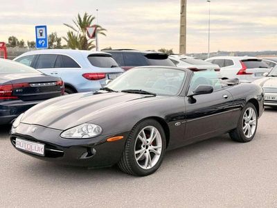 Usado Jaguar XK 284 CV (208 kW) 2001 Negro Descapotable