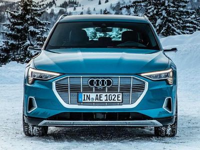 Usado Audi e-tron Advanced 230 kW (313 CV) 2020 Gris SUV