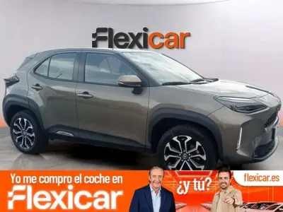 Usado Toyota Yaris Cross Active 116 CV (85 kW) 2023 Marrón SUV
