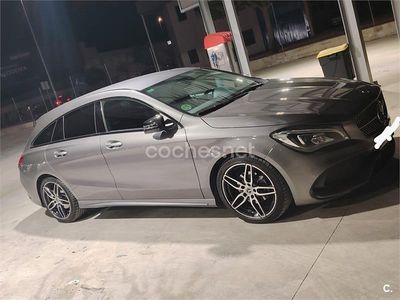 Usado Mercedes CLA200 Shooting Brake 136 CV (100 kW) 2018 Gris / plata Familiar