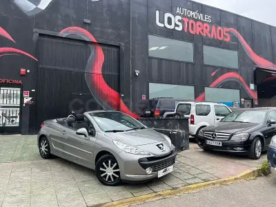Begagnad Peugeot 207 CC 120 HK (88 kW) 2008 Grå Cab