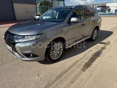 Mitsubishi Outlander P-HEV