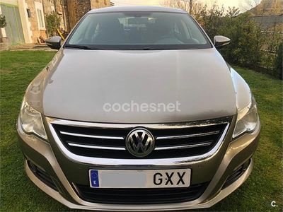 Usado VW Passat Advance 140 CV (102 kW) 2010 Gris / plata Berlina