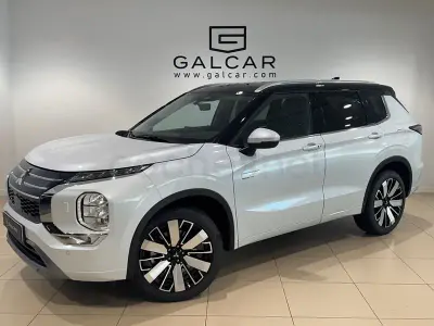 Nuevo Mitsubishi Outlander P-HEV 306 CV (225 kW) 2026 Blanco SUV