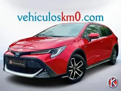 Usado Toyota Corolla Sport 180 CV (132 kW) 2021 Rojo Familiar