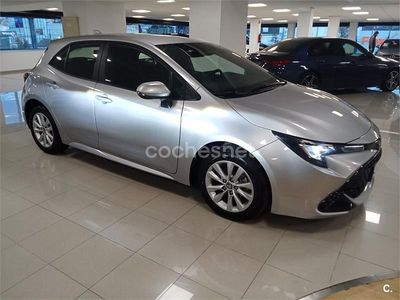 Usado Toyota Corolla Active 140 CV (102 kW) 2024 Gris / plata Berlina
