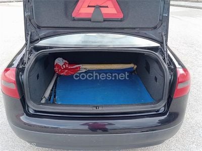 Usado Audi A6 165 CV (121 kW) 2000 Azul Berlina