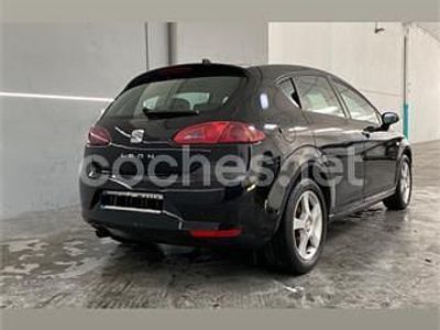 Usado Seat Leon Reference 105 CV (77 kW) 2006 Negro Berlina