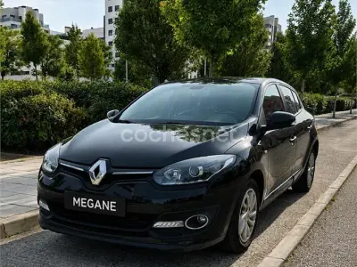 Usado Renault Mégane LIMITED 110 CV (80 kW) 2015 Negro Berlina